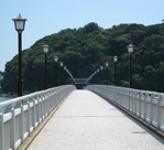 竹島橋渡り中